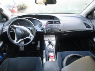 Gebruikte Dashboardkastje Honda Civic (FK/FN) 1.4 i-Dsi Prijs € 39,00 Margeregeling aangeboden door Boekholt autodemontage B.V