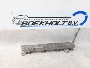 Gebruikte Injector brug Toyota Yaris II (P9) 1.33 16V Dual VVT-I Prijs € 20,00 Margeregeling aangeboden door Boekholt autodemontage B.V