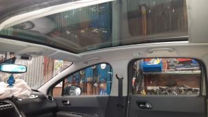 Gebruikte Hemel airbag rechts Peugeot 3008 I (0U/HU) 1.6 VTI 16V Prijs € 65,00 Margeregeling aangeboden door Boekholt autodemontage B.V