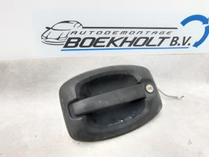 Gebruikte Greep achterdeur Bus-Bestel Citroen Jumper (U9) 2.2 HDi 120 Prijs € 30,00 Margeregeling aangeboden door Boekholt autodemontage B.V