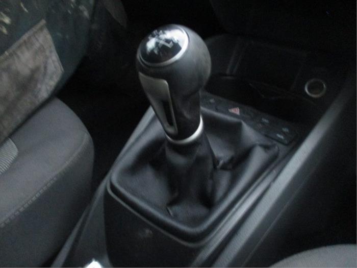 Versnellingsbak Mechaniek van een Seat Ibiza IV (6J5) 1.2 TDI Ecomotive 2011