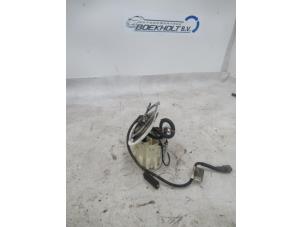 Gebruikte Benzinepomp Opel Zafira (M75) 1.6 16V Prijs € 50,00 Margeregeling aangeboden door Boekholt autodemontage B.V
