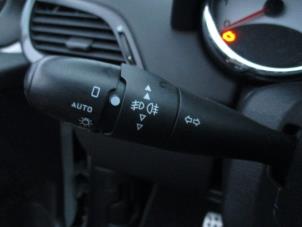 Gebruikte Licht Schakelaar Peugeot 207/207+ (WA/WC/WM) 1.6 16V GT THP Prijs € 25,00 Margeregeling aangeboden door Boekholt autodemontage B.V