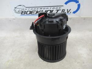 Gebruikte Kachel Ventilatiemotor Peugeot 208 I (CA/CC/CK/CL) 1.2 Vti 12V PureTech 82 Prijs € 29,00 Margeregeling aangeboden door Boekholt autodemontage B.V