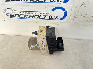 Gebruikte ABS Pomp Audi A6 Avant (C5) 2.5 TDI V6 24V Prijs € 59,00 Margeregeling aangeboden door Boekholt autodemontage B.V