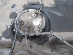 Gebruikte Tank element Pomp Toyota Corolla (E12) 2.0 D-4D 16V 110 Prijs € 35,00 Margeregeling aangeboden door Boekholt autodemontage B.V