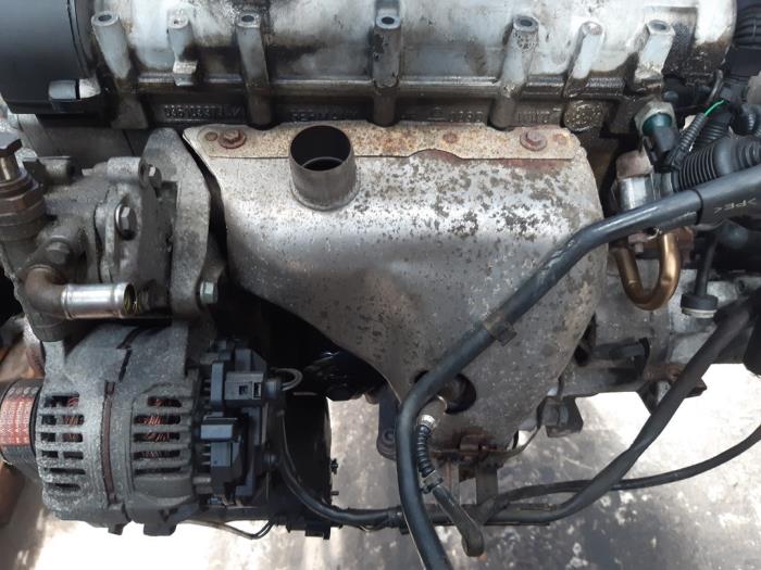 Gebruikte Uitlaatspruitstuk + katalysator Volkswagen Golf IV (1J1) 1.4 16V Prijs € 100,00 Margeregeling aangeboden door Boekholt autodemontage B.V