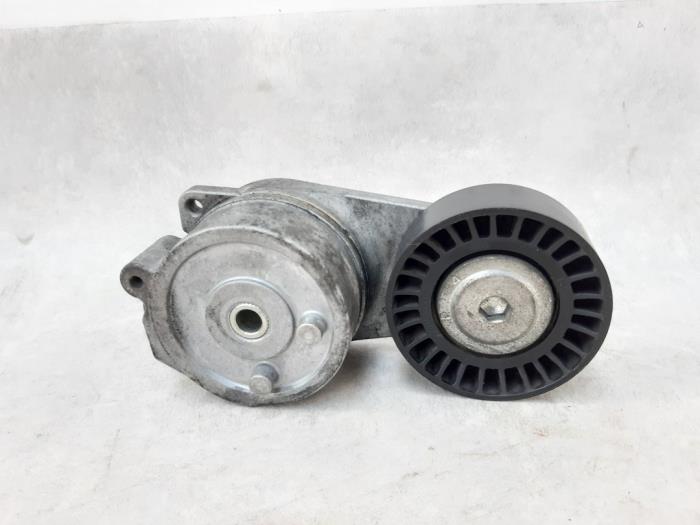 Gebruikte Spanrol Multiriem Fiat 500 (312) 0.9 TwinAir 85 Prijs € 24,00 Margeregeling aangeboden door Boekholt autodemontage B.V