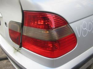 Gebruikte Achterlicht rechts BMW 3 serie (E46/4) 320d 16V Prijs € 20,00 Margeregeling aangeboden door Boekholt autodemontage B.V