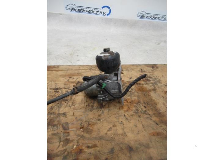 Rembekrachtiger van een Honda Civic (FA/FD) 1.3 Hybrid 2009