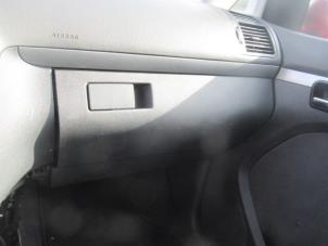 Gebruikte Airbag rechts (Dashboard) Volkswagen Touran (1T1/T2) 2.0 TDI 16V 140 Prijs € 150,00 Margeregeling aangeboden door Boekholt autodemontage B.V