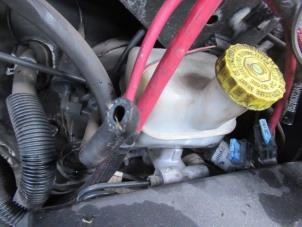 Gebruikte Hoofdremcilinder Chrysler PT Cruiser 2.2 CRD 16V Prijs € 25,00 Margeregeling aangeboden door Boekholt autodemontage B.V