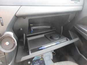 Gebruikte Dashboardkastje Opel Astra H SW (L35) 1.9 CDTi 16V 150 Prijs € 35,00 Margeregeling aangeboden door Boekholt autodemontage B.V