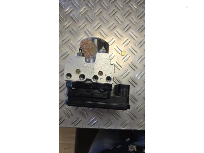 Gebruikte ABS Pomp Honda Civic (FA/FD) 1.8i VTEC 16V Prijs € 100,00 Margeregeling aangeboden door Boekholt autodemontage B.V