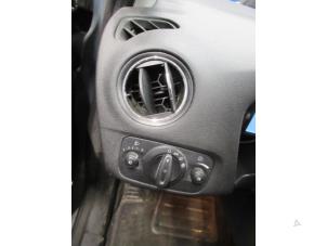 Gebruikte Schakelaar Licht Ford Mondeo IV 2.0 TDCi 140 16V Prijs € 35,00 Margeregeling aangeboden door Boekholt autodemontage B.V
