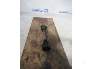 Gebruikte Cardanas rechts-voor (VWA) Volkswagen Bora (1J2) 2.0 Prijs € 35,00 Margeregeling aangeboden door Boekholt autodemontage B.V