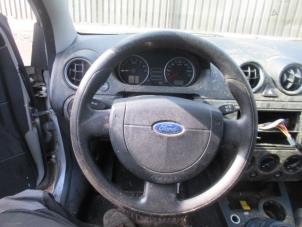 Gebruikte Stuurwiel Ford Fiesta 5 (JD/JH) 1.3 Prijs € 35,00 Margeregeling aangeboden door Boekholt autodemontage B.V