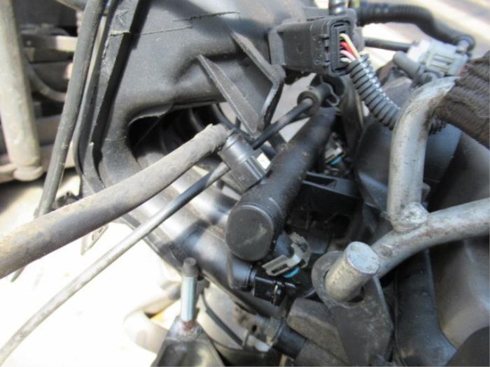 Common rail (Injectie) van een Peugeot 307 (3A/C/D) 1.4 2002