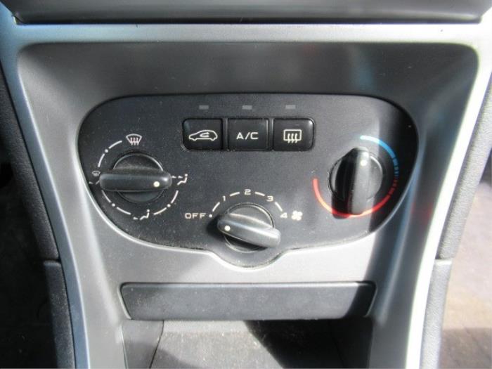 Climatronic Paneel van een Peugeot 307 (3A/C/D) 1.4 2002
