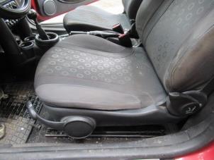 Gebruikte Veiligheidsgordel Insteek rechts-voor BMW Mini One/Cooper (R50) 1.6 16V One Prijs € 30,00 Margeregeling aangeboden door Boekholt autodemontage B.V