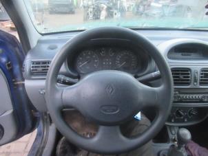 Gebruikte Airbag links (Stuur) Renault Clio II (BB/CB) 1.4 Prijs € 45,00 Margeregeling aangeboden door Boekholt autodemontage B.V