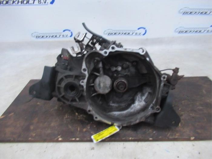 Gebruikte Versnellingsbak Mitsubishi Colt (CJ) 1.3 GL,GLX 12V Prijs € 125,00 Margeregeling aangeboden door Boekholt autodemontage B.V