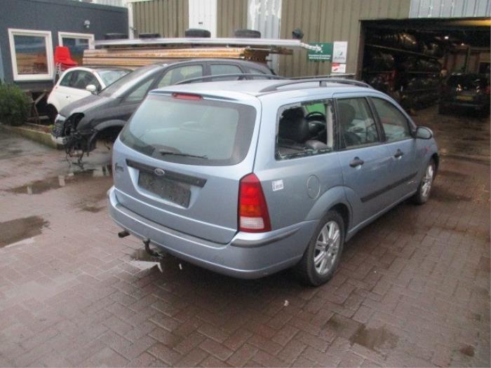 Pookhoes van een Ford Focus 1 Wagon 1.6 16V 2004