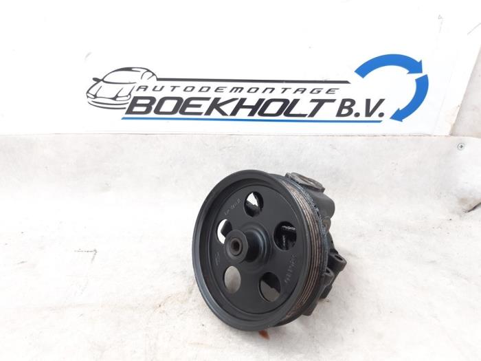 Gebruikte Stuurpomp Ford Mondeo III 2.0 16V Prijs € 35,00 Margeregeling aangeboden door Boekholt autodemontage B.V