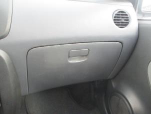 Gebruikte Dashboardkastje Daihatsu Cuore (L251/271/276) 1.0 12V DVVT Prijs € 30,00 Margeregeling aangeboden door Boekholt autodemontage B.V