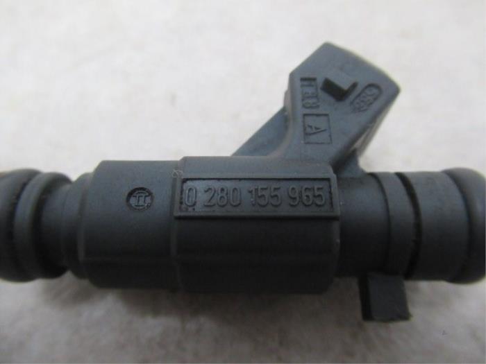 Injector (benzine injectie) van een Opel Corsa C (F08/68) 1.2 16V 2002
