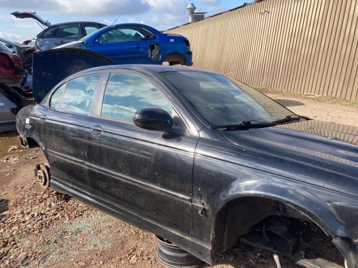 Gebruikte Airco Condensor Jaguar X-type 2.0 D 16V Prijs € 60,00 Margeregeling aangeboden door Boekholt autodemontage B.V