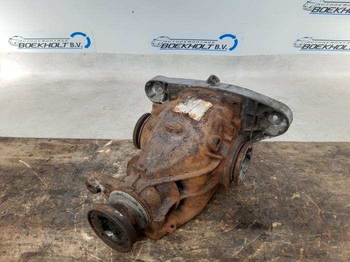 Gebruikte Cardanklok achter BMW 5 serie (E39) 523i 24V Prijs € 190,00 Margeregeling aangeboden door Boekholt autodemontage B.V
