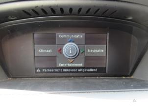 Gebruikte Display Interieur BMW 3 serie Touring (E91) 318i 16V Prijs € 125,00 Margeregeling aangeboden door Boekholt autodemontage B.V