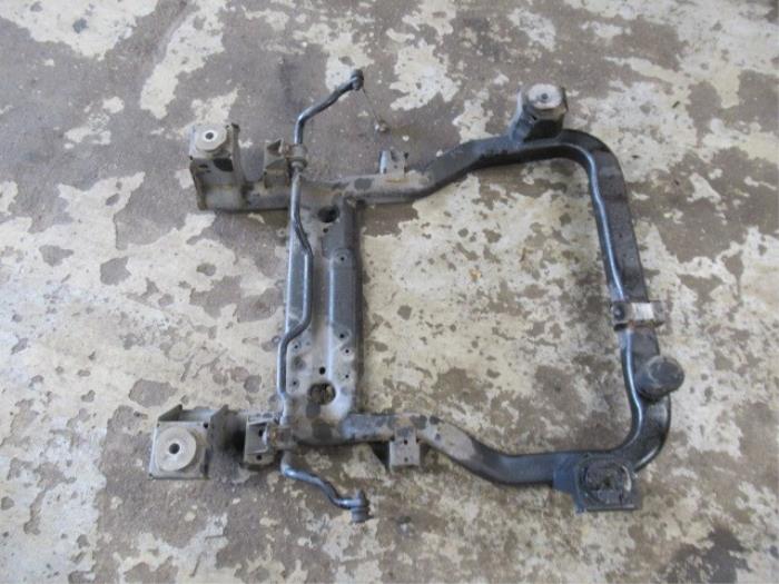 Gebruikte Subframe Volkswagen Transporter Prijs € 150,00 Margeregeling aangeboden door Boekholt autodemontage B.V