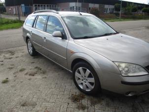 Gebruikte Radiateur Ford Mondeo III Wagon 1.8 16V Prijs € 50,00 Margeregeling aangeboden door Boekholt autodemontage B.V
