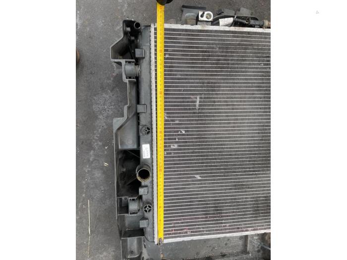 Gebruikte Radiateur Peugeot 407 SW (6E) 1.8 16V Prijs € 50,00 Margeregeling aangeboden door Boekholt autodemontage B.V