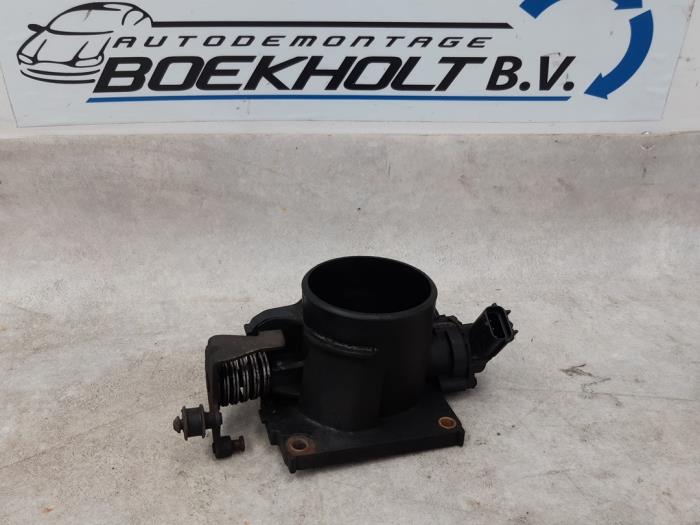Gebruikte Gasklephuis Ford Mondeo III Wagon 1.8 16V Prijs € 25,00 Margeregeling aangeboden door Boekholt autodemontage B.V