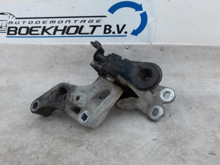 Gebruikte Motorsteun Opel Vivaro B 1.6 CDTI 90 Prijs € 35,00 Margeregeling aangeboden door Boekholt autodemontage B.V