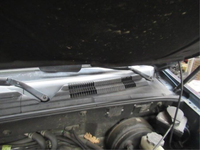 Gebruikte Rembekrachtiger Ssang Yong Rexton 2.9 TD RJ 290 Prijs € 75,00 Margeregeling aangeboden door Boekholt autodemontage B.V