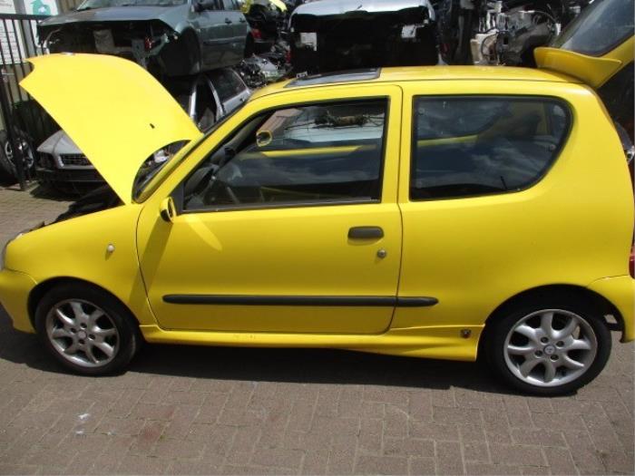 Portier 2Deurs links van een Fiat Seicento (187) 1.1 MPI S,SX,Sporting 2001