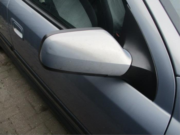 Buitenspiegel rechts van een Opel Astra G (F08/48) 1.6 2003