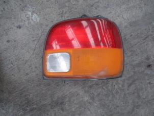 Gebruikte Achterlicht rechts Daihatsu Cuore (L251/271/276) 850,Domino Prijs € 35,00 Margeregeling aangeboden door Boekholt autodemontage B.V