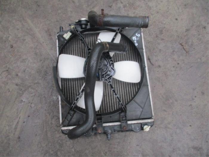 Fan Radiateur van een Daihatsu Cuore (L251/271/276) 850,Domino 1998