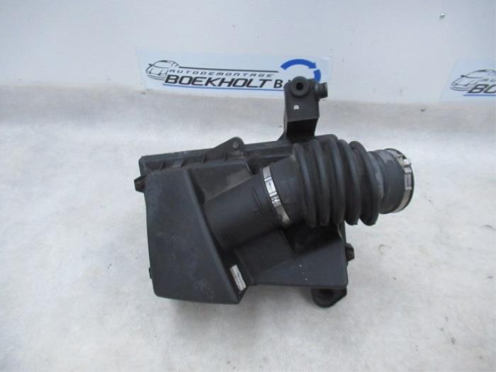 Gebruikte Luchtfilterhuis Volvo V50 (MW) 1.8 16V Prijs € 35,00 Margeregeling aangeboden door Boekholt autodemontage B.V