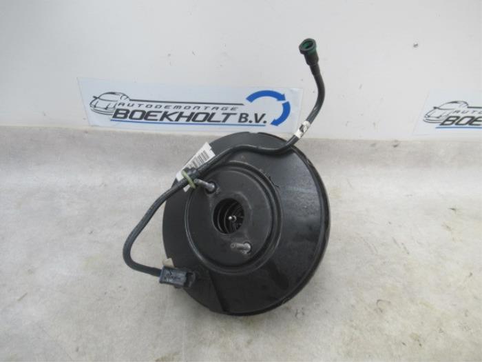 Gebruikte Rembekrachtiger Citroen C4 Cactus (0B/0P) 1.6 Blue Hdi 100 Prijs € 49,00 Margeregeling aangeboden door Boekholt autodemontage B.V
