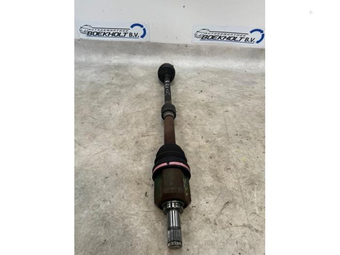 Gebruikte Steekas rechts-voor Mitsubishi Lancer Wagon (CS/CT) 1.6 16V Prijs € 50,00 Margeregeling aangeboden door Boekholt autodemontage B.V