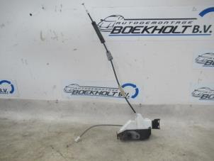 Gebruikte Deurslot Mechaniek 4Deurs links-achter Citroen C4 Cactus (0B/0P) 1.6 Blue Hdi 100 Prijs € 39,00 Margeregeling aangeboden door Boekholt autodemontage B.V