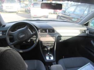 Gebruikte Dashboard Audi A6 Avant (C5) 2.5 TDI V6 24V Prijs € 150,00 Margeregeling aangeboden door Boekholt autodemontage B.V