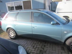 Gebruikte Deur 4Deurs rechts-achter Audi A6 Avant (C5) 2.5 TDI V6 24V Prijs € 100,00 Margeregeling aangeboden door Boekholt autodemontage B.V