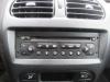 Radio CD Speler van een Peugeot 206 SW (2E/K), 2002 / 2007 1.4 16V, Combi/o, Benzine, 1.360cc, 65kW (88pk), FWD, ET3J4; KFU, 2003-10 / 2007-03, 2EKFU 2004